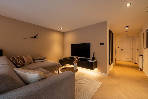 Ungerplein 8, Rotterdam