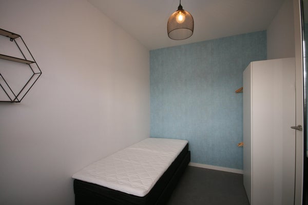 Beneluxweg 33, Terneuzen