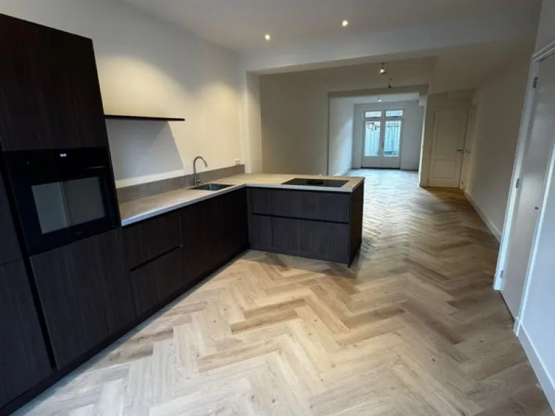 vrije-sector-woningen te huur op Zeestraat