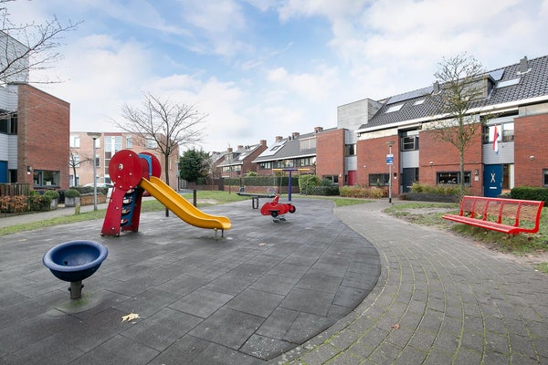 Graaf Floris 2, Huizen