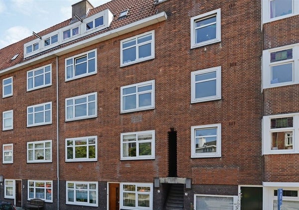 Paramariboplein 4, Amsterdam
