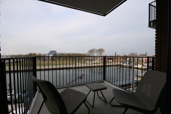 Beneluxweg 33, Terneuzen
