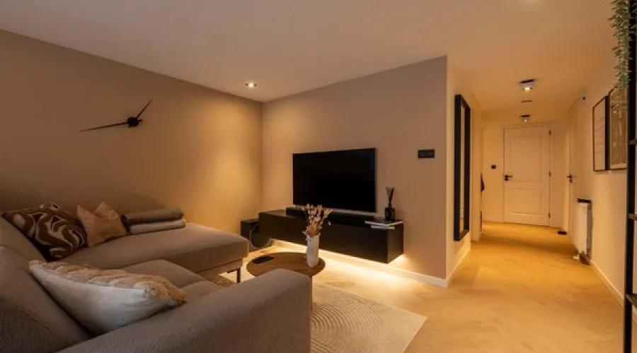 Ungerplein 8, Rotterdam