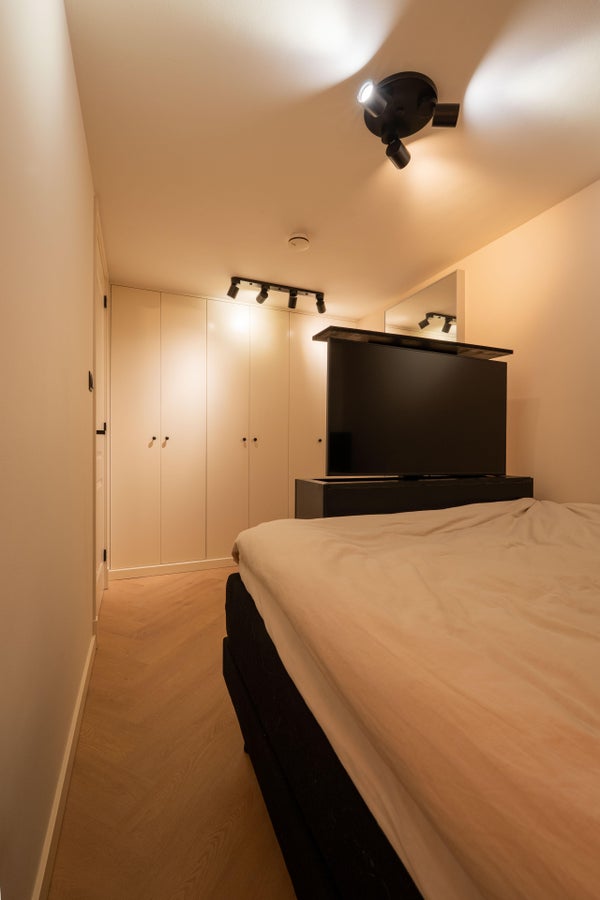 Ungerplein 8, Rotterdam