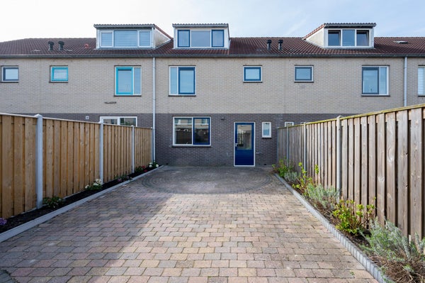 Wolgastraat 6, Lelystad