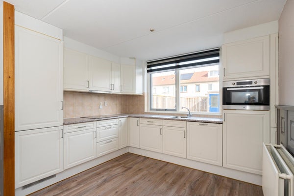 Wolgastraat 6, Lelystad