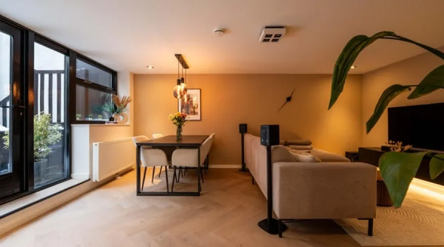 Ungerplein 8, Rotterdam