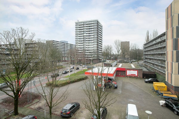 Newa 57, Amstelveen