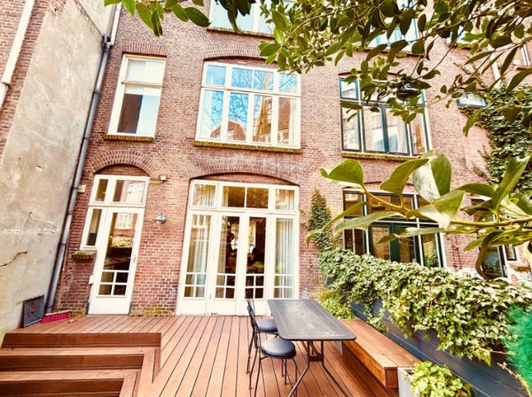 free-sector-houses for rent on Graaf Florisstraat