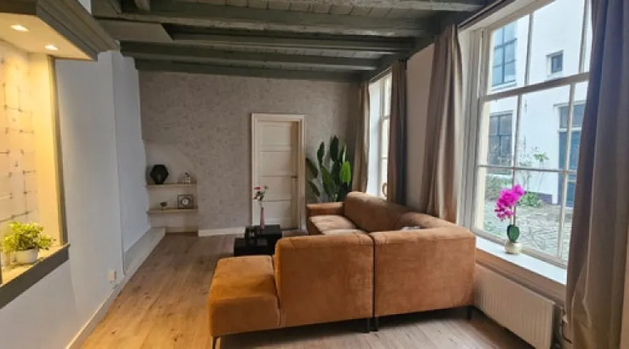 Nieuwsteeg 17, Leiden