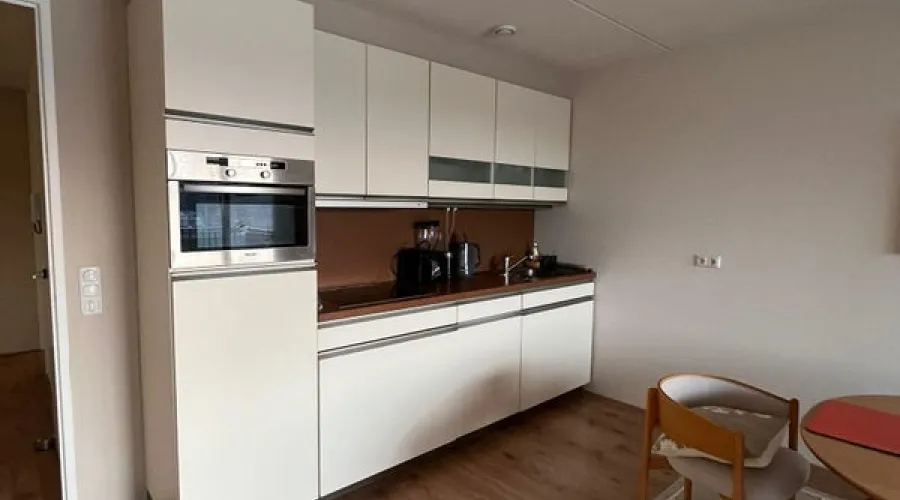 IJsbaankade 33, Huizen