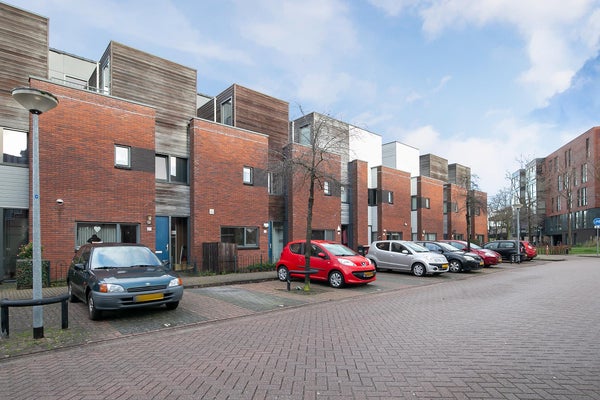Graaf Floris 2, Huizen